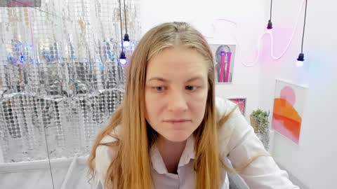 Snapshot of jade_soft chatting on January 2025 08:37:02 PM Jade online show from January 2025 08:37:02 PM