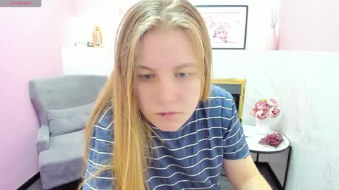 Snapshot of jade_soft chatting on January 2025 04:46:02 PM Jade online show from January 2025 04:46:02 PM