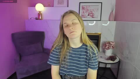 Snapshot of jade_soft chatting on January 2025 07:49:01 PM Jade online show from January 2025 07:49:01 PM