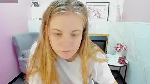 Snapshot of jade_soft chatting on February 2025 01:30:01 PM Jade online show from February 2025 01:30:01 PM