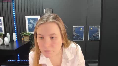 Snapshot of jade_soft chatting on February 2025 06:08:02 PM Jade online show from February 2025 06:08:02 PM