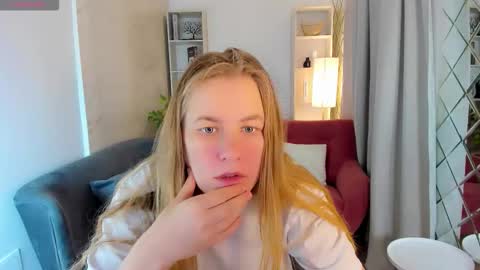 Snapshot of jade_soft chatting on September 2025 08:31:01 PM Jade online show from September 2025 08:31:01 PM