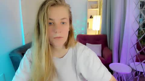 Snapshot of jade_soft chatting on September 2025 08:31:02 PM Jade online show from September 2025 08:31:02 PM