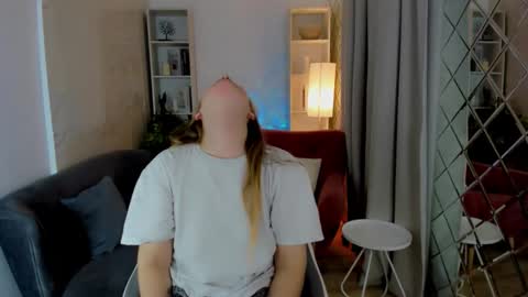 Snapshot of jade_soft chatting on October 2025 10:20:02 PM Jade online show from October 2025 10:20:02 PM