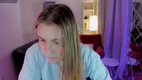 Snapshot of jade_soft chatting on December 2025 09:24:02 PM Jade online show from December 2025 09:24:02 PM