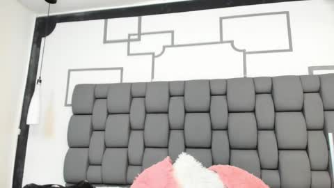 Jade  online show from October 2025 11:17:01 AM