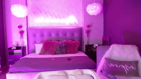 JADE online show from September 2025 08:56:01 PM