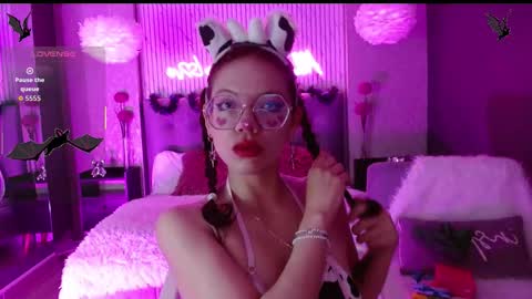 JADE online show from October 2025 08:53:02 PM