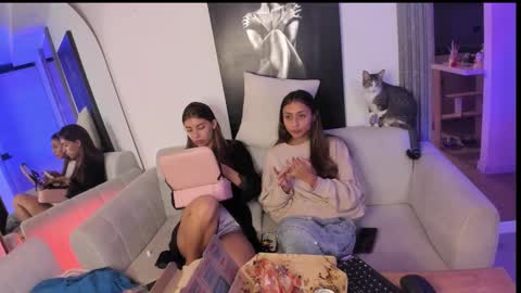 Jade online show from October 2025 02:01:02 AM