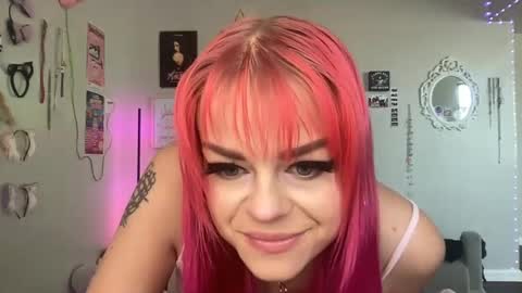 Jade Isabel online show from October 2025 03:53:01 PM