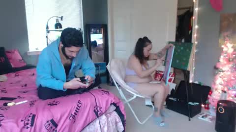 Snapshot of jadelondonxo chatting on December 2025 08:25:01 PM Jade online show from December 2025 08:25:01 PM