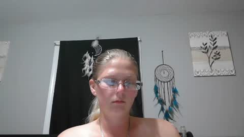 JadeLuv online show from October 2025 01:05:02 AM