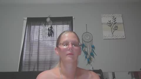 Snapshot of jadeluv chatting on May 2026 05:51:01 PM JadeLuv online show from May 2026 05:51:01 PM