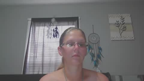 Snapshot of jadeluv chatting on May 2026 04:22:02 PM JadeLuv online show from May 2026 04:22:02 PM