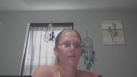 Snapshot of jadeluv chatting on June 2026 04:35:01 PM JadeLuv online show from June 2026 04:35:01 PM