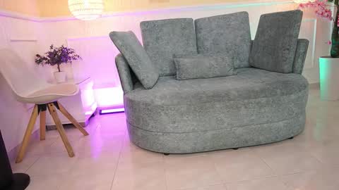 Jade Summer online show from September 2025 11:44:01 AM