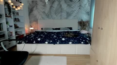 elena online show from January 2025 06:12:01 AM