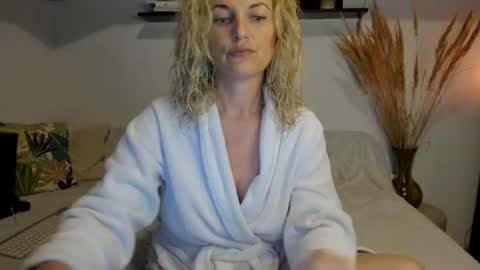 elena online show from July 2026 01:34:01 AM