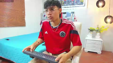 Snapshot of jake_falcon chatting on June 2026 11:37:02 AM jake_falcon online show from June 2026 11:37:02 AM