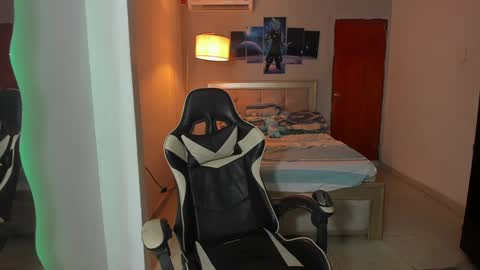 Snapshot of jake_pons chatting on December 2024 01:53:01 AM Jake Pons online show from December 2024 01:53:01 AM