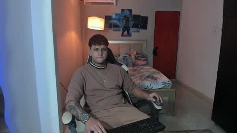 Snapshot of jake_pons chatting on December 2024 04:12:01 AM Jake Pons online show from December 2024 04:12:01 AM