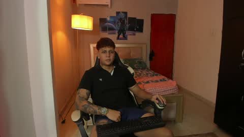 Snapshot of jake_pons chatting on December 2024 11:33:02 PM Jake Pons online show from December 2024 11:33:02 PM