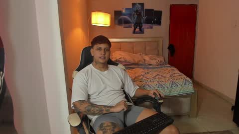 Snapshot of jake_pons chatting on January 2025 04:39:02 AM Jake Pons online show from January 2025 04:39:02 AM