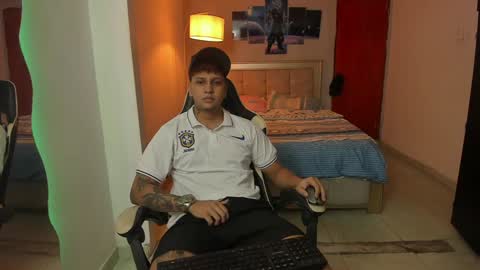 Snapshot of jake_pons chatting on January 2025 04:48:02 AM Jake Pons online show from January 2025 04:48:02 AM