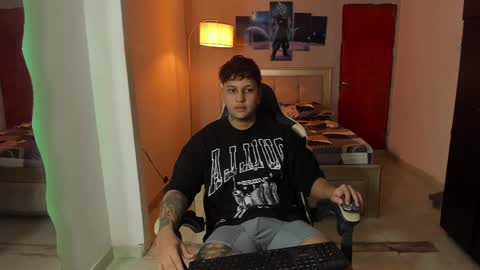 Snapshot of jake_pons chatting on February 2025 06:58:01 PM Jake Pons online show from February 2025 06:58:01 PM