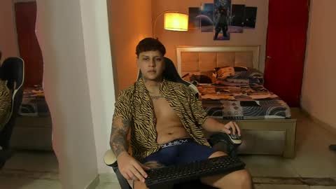 Snapshot of jake_pons chatting on February 2025 04:42:02 AM Jake Pons online show from February 2025 04:42:02 AM