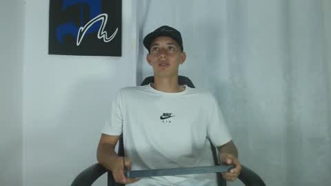 Hi guys im new 3 online show from February 2025 06:41:02 PM