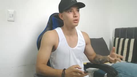 Snapshot of jake_shadow14 chatting on June 2026 03:16:02 PM Hi guys im new 3 online show from June 2026 03:16:02 PM