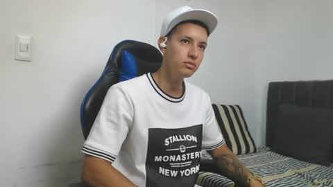 Snapshot of jake_shadow14 chatting on July 2026 05:42:02 PM Hi guys im new 3 online show from July 2026 05:42:02 PM