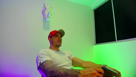 jakestone_1 online show from May 2026 11:43:01 PM