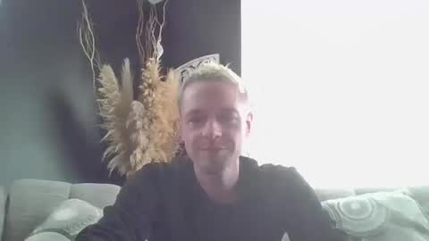 jakjakrabbit online show from October 2025 09:35:02 PM