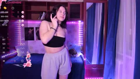 Lisa online show from November 2025 06:17:01 PM