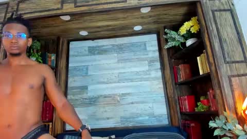   online show from March 2025 07:28:02 PM