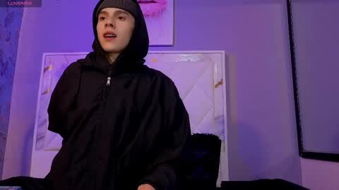 james_adamss_ online show from March 2026 03:34:02 AM