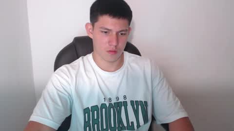 james_cr online show from February 2025 03:53:01 AM