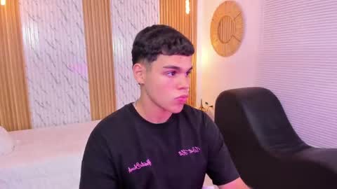 Snapshot of james_jonnes chatting on September 2025 08:13:01 PM James online show from September 2025 08:13:01 PM