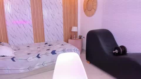 Snapshot of james_jonnes chatting on September 2025 07:41:02 PM James online show from September 2025 07:41:02 PM