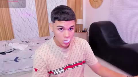 Snapshot of james_jonnes chatting on September 2025 08:03:01 PM James online show from September 2025 08:03:01 PM