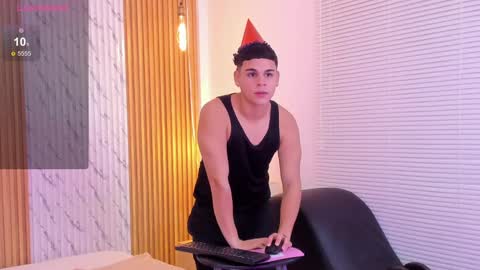 Snapshot of james_jonnes chatting on November 2025 08:08:01 PM James online show from November 2025 08:08:01 PM