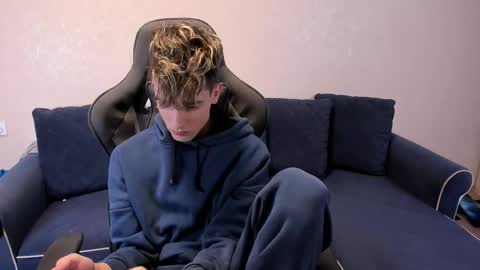 James online show from November 2025 07:03:02 PM