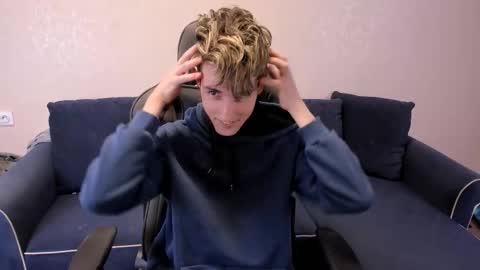 James online show from December 2025 08:18:02 PM