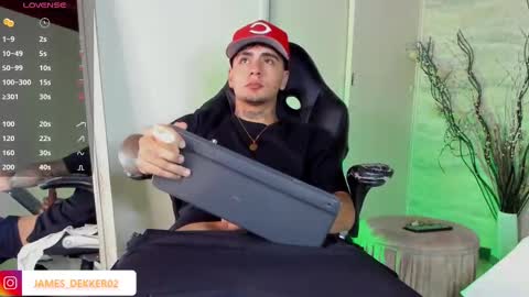 jamesdekker online show from September 2025 08:41:01 PM