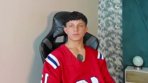 jamesgolden_ online show from February 2025 05:47:02 PM