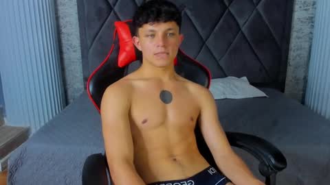 jamesgolden_ online show from March 2025 03:31:01 PM