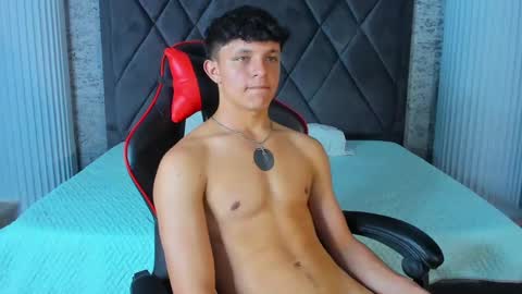 jamesgolden_ online show from March 2025 04:24:01 PM