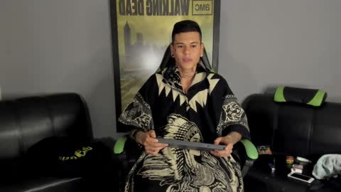 Jamesinked  online show from December 2024 04:31:02 AM